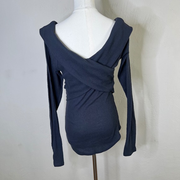Free People Marley Top Gray Ribbed Twist Off Shoulder Long Sleeve Top Size Large - Picture 3 of 10